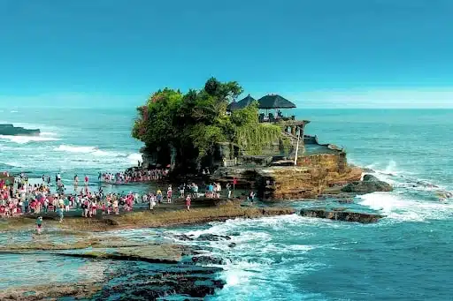 Spiritual and Scenic – Tanah Lot Temple 