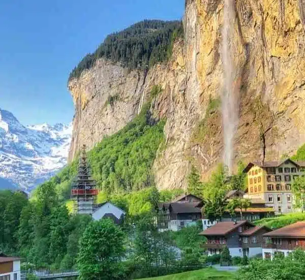 Wengen: Sun Drenched Views and Old-World Charm