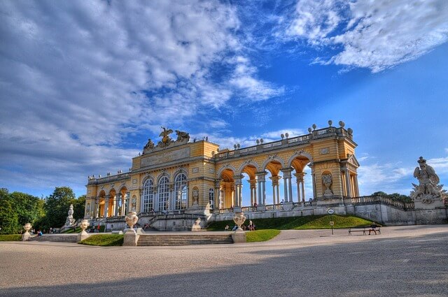 schonbrunn-palace-7026579_640