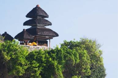 tanah lot temple bali indonesia tour