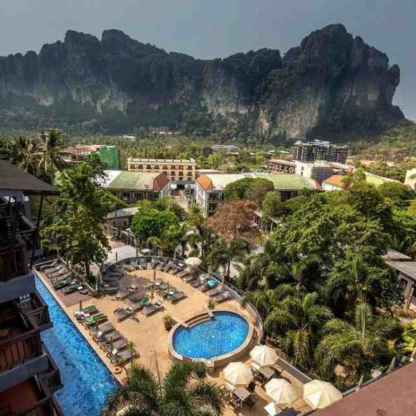 Pai Bohemian Mountain Retreat